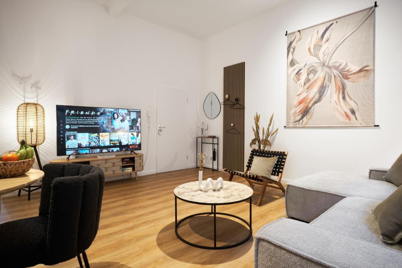Park Avenue - Dom Mit Stil - Kueche - Parkplatz - Wlan - 65 Zoll Tv - Netflix Köln